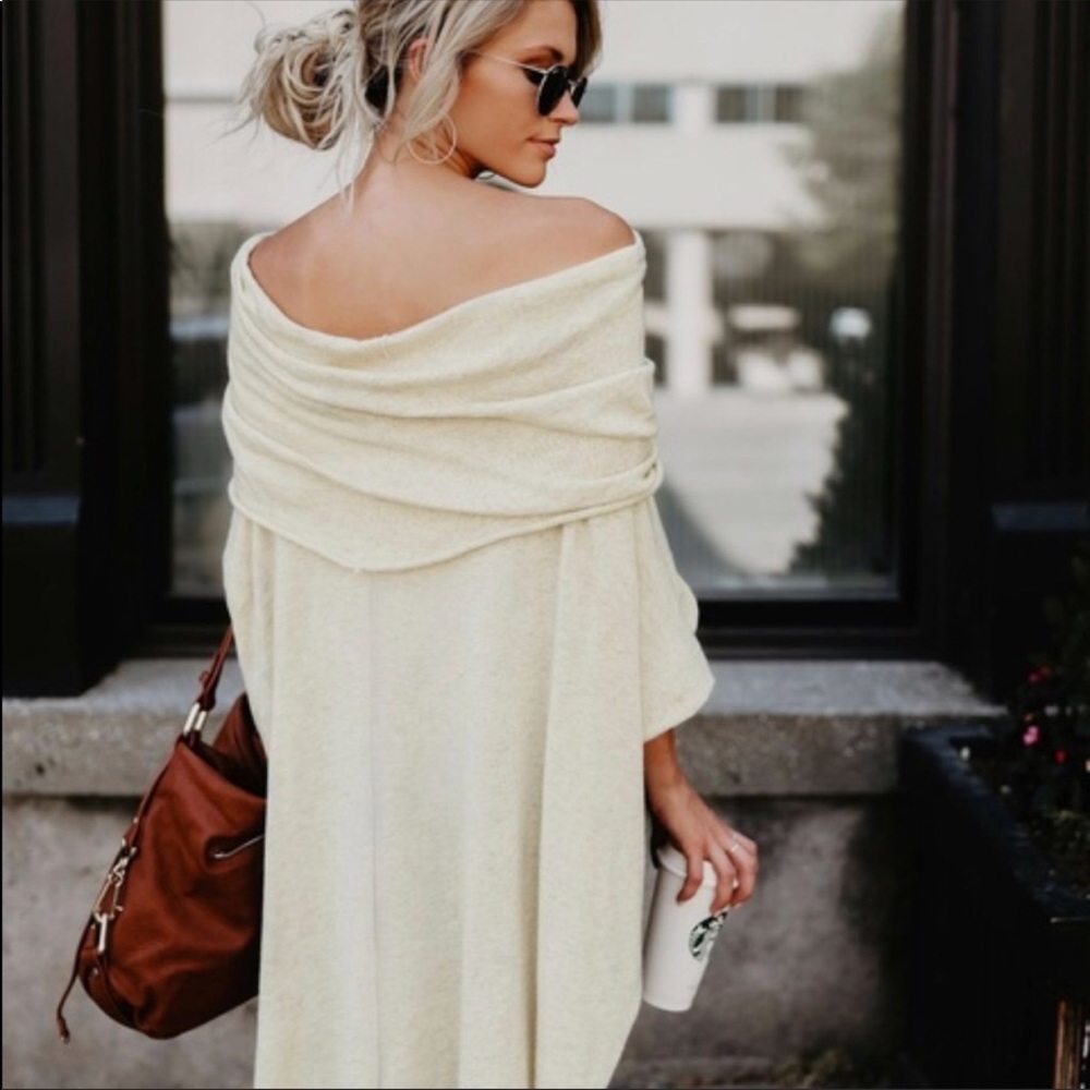 Off-Shoulder Top Sweater/Cape / Poncho - Picture 3 of 8